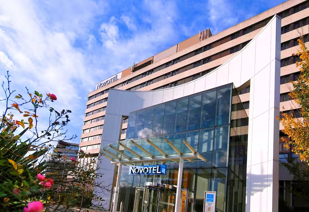 Novotel London West